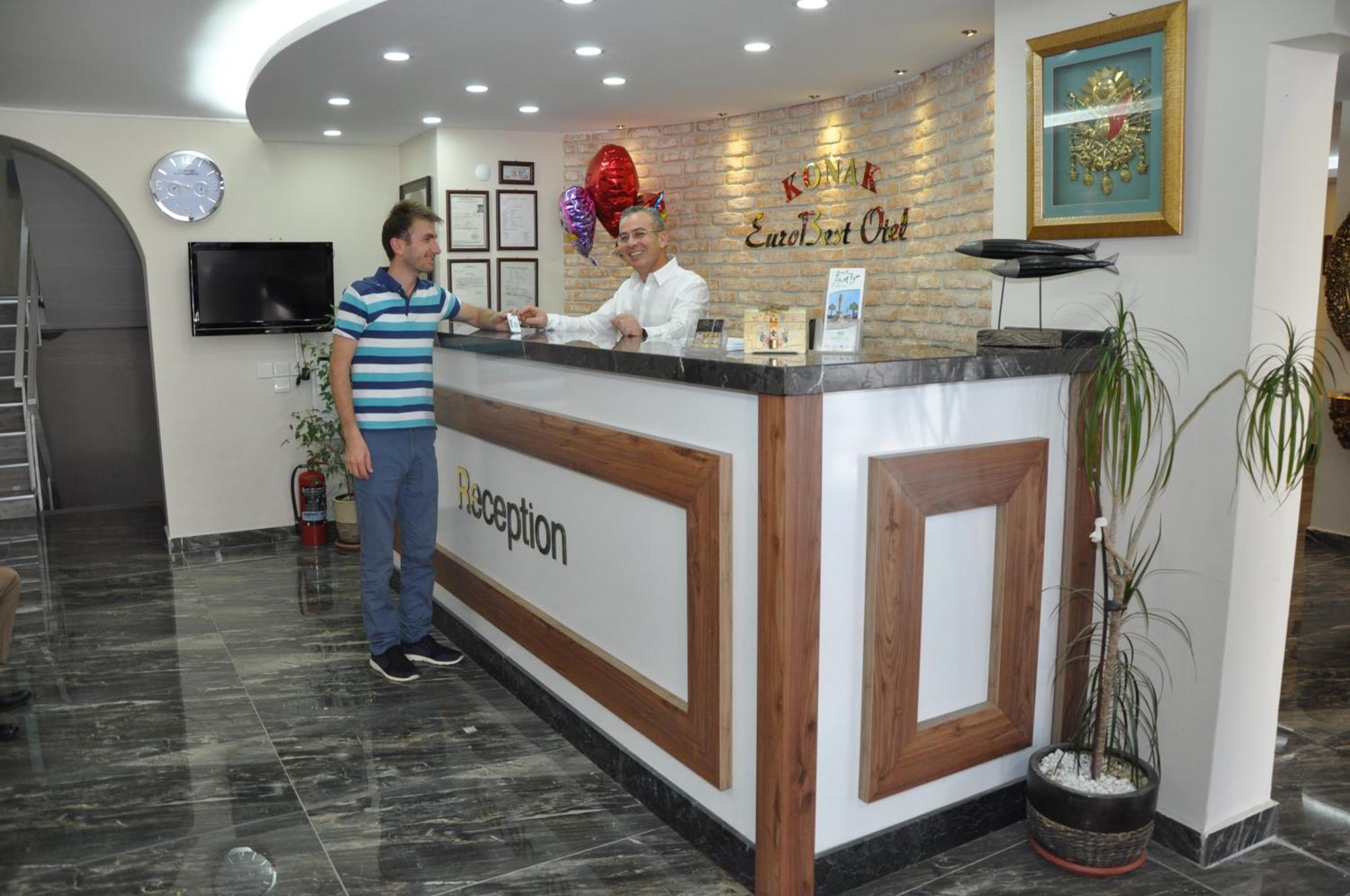 Konak Eurobest Otel Esmirna Exterior foto