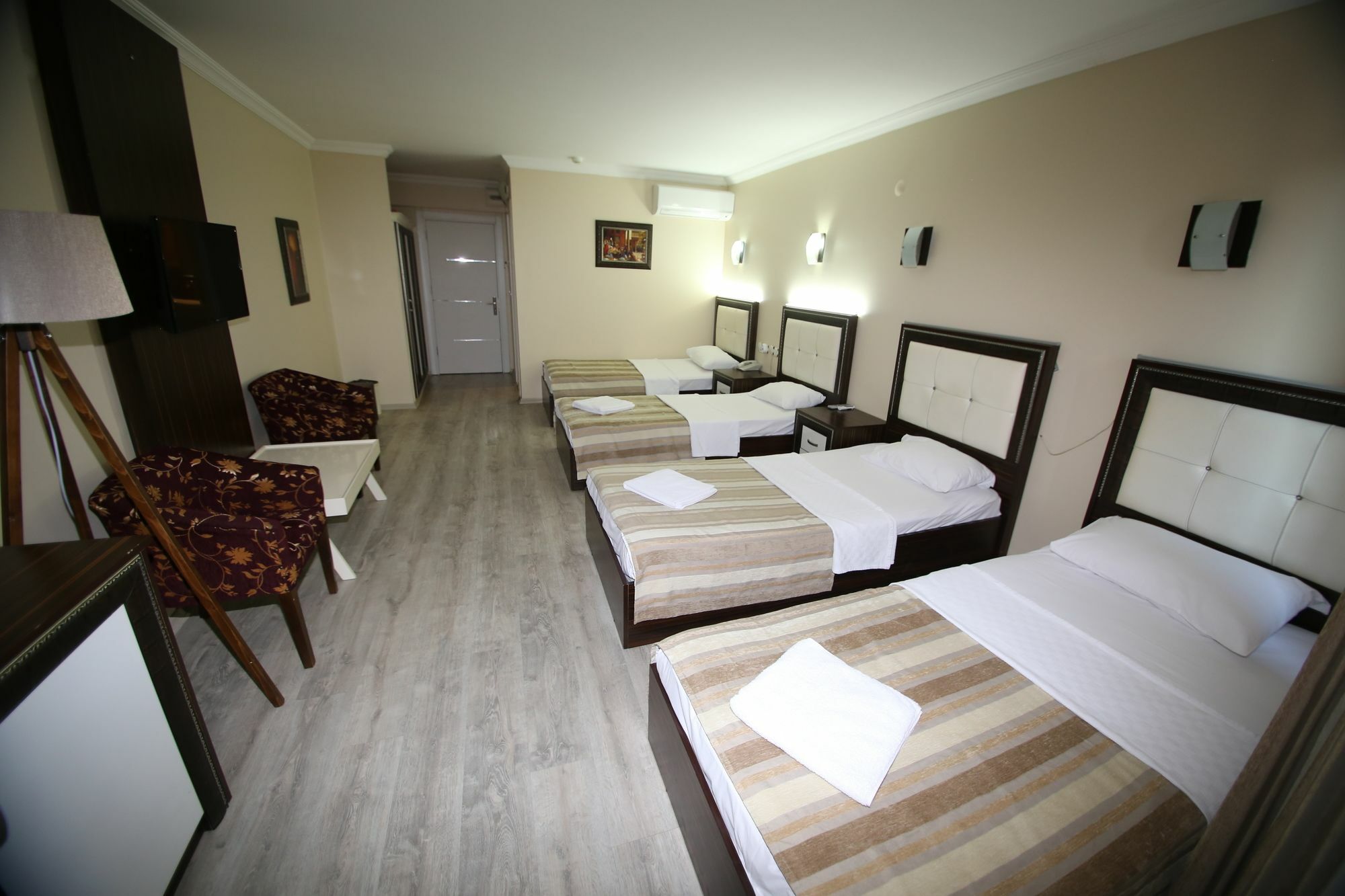 Konak Eurobest Otel Esmirna Exterior foto